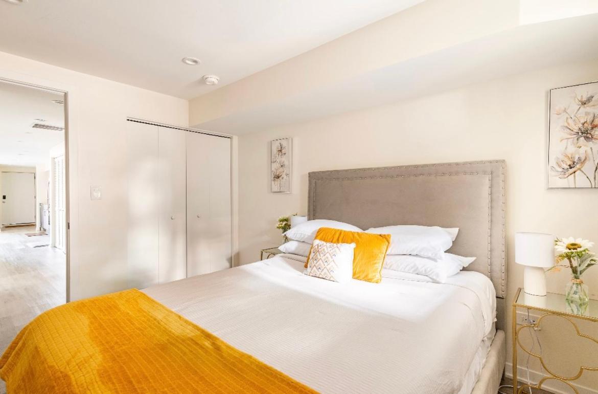 Cozy 2 Brm Apartment Mins Away From United Center Чикаго Екстер'єр фото